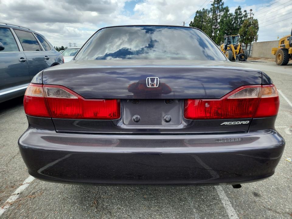 1998 Honda Accord მანქანა იყიდება აუქციონზე, vin: 1HGCG5640WA127058, აუქციონის ნომერი: 54503856