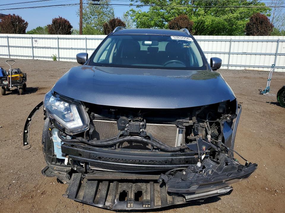 2018 Nissan Rogue მანქანა იყიდება აუქციონზე, vin: KNMAT2MV7JP613335, აუქციონის ნომერი: 53834256