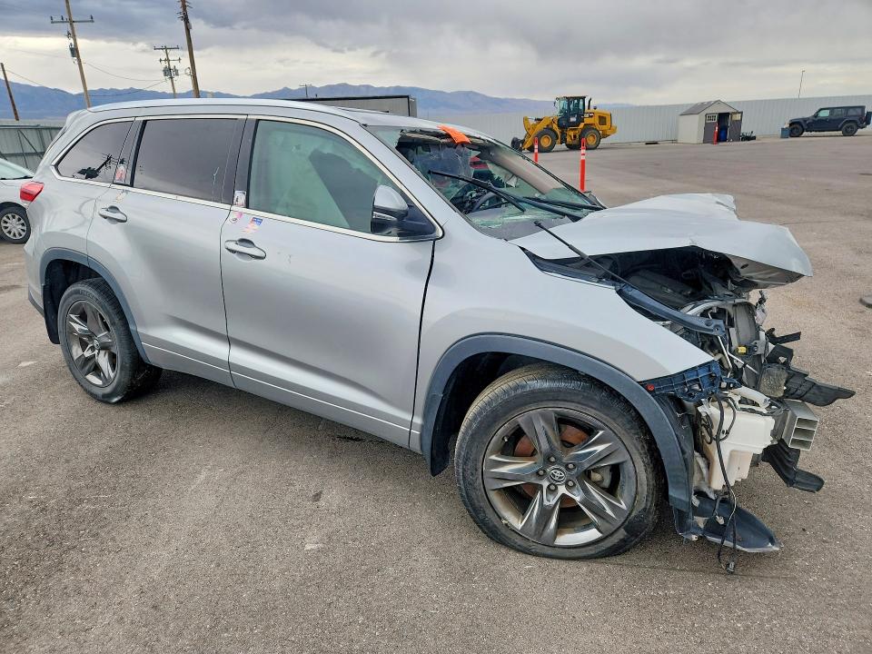 Продаж на аукціоні авто 2018 Toyota Highlander, vin: 5TDDZRFH7JS809020, номер лоту: 54789836