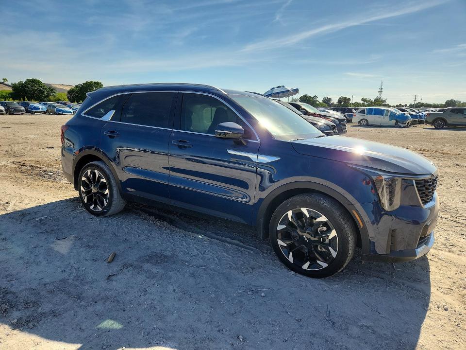 52494086 :رقم المزاد ، 5XYRK4JF3SG312001 vin ، 2025 Kia Sorento مزاد بيع