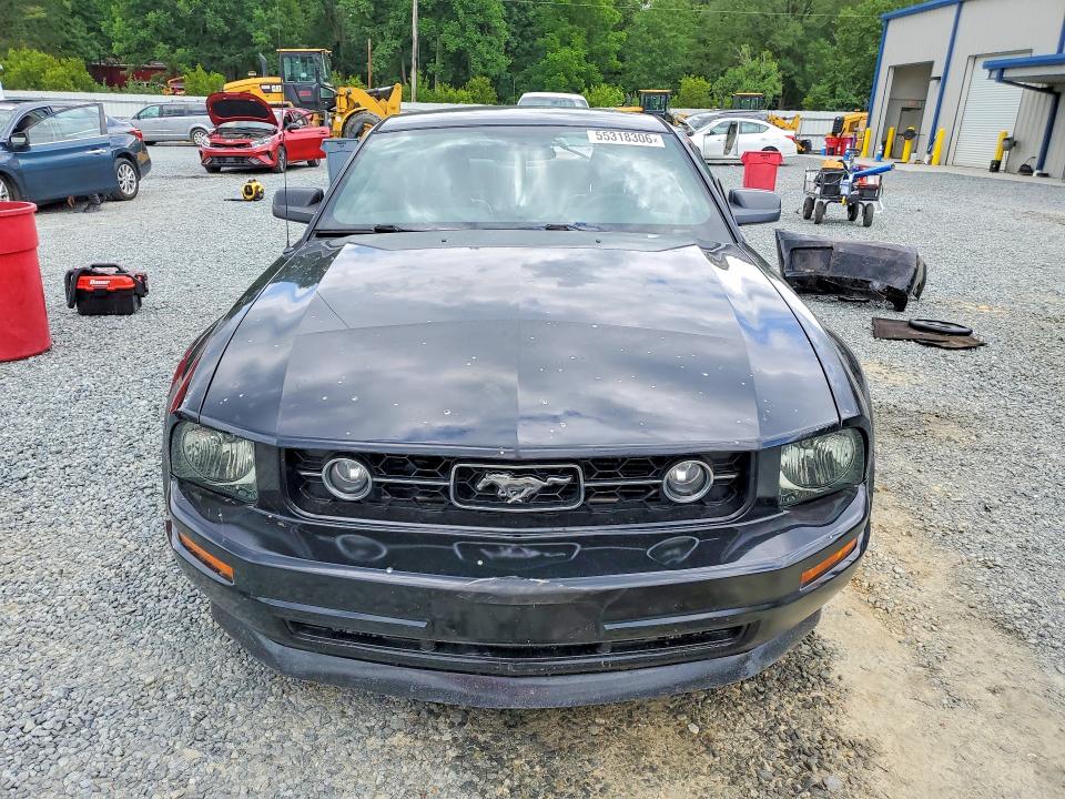 55318306 :رقم المزاد ، 1ZVFT80N665158847 vin ، 2006 Ford Mustang مزاد بيع
