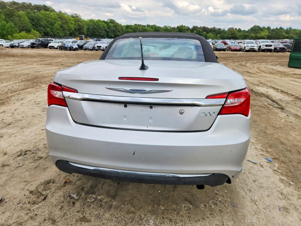53359106 :رقم المزاد ، 1C3BCBEBXCN121975 vin ، 2012 Chrysler 200 مزاد بيع