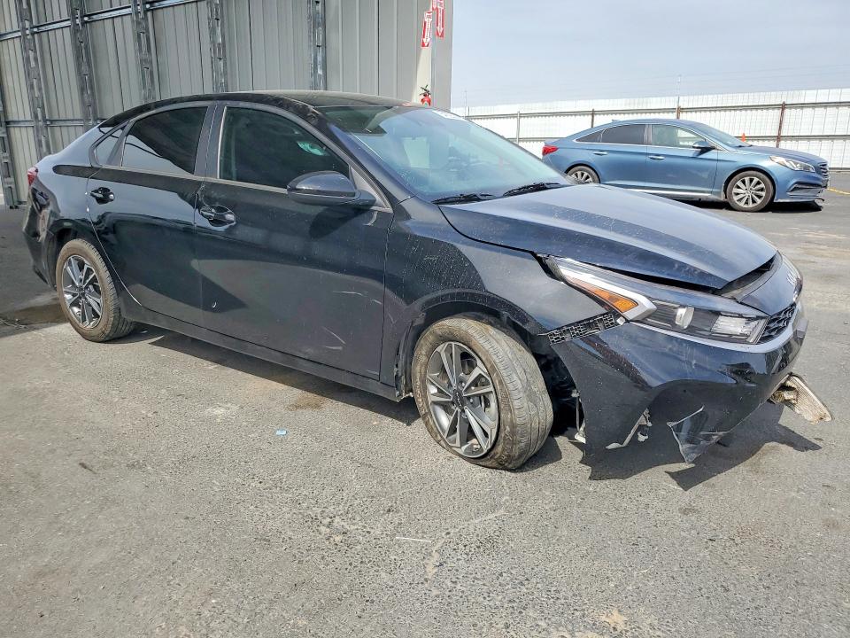 2024 Kia Forte მანქანა იყიდება აუქციონზე, vin: 3KPF24AD8RE790956, აუქციონის ნომერი: 54525296
