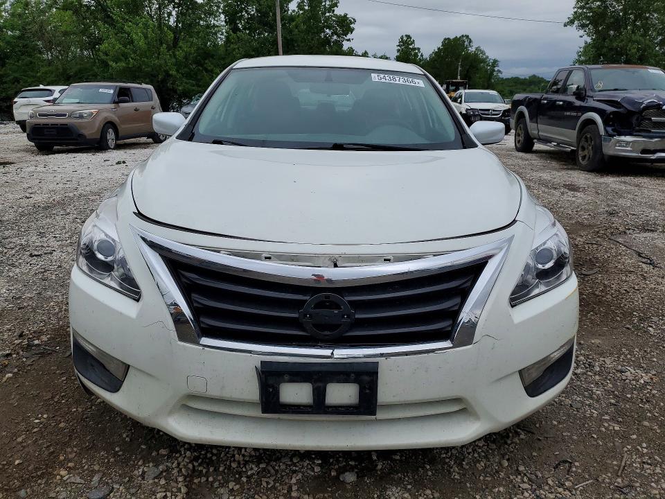 2015 Nissan Altima მანქანა იყიდება აუქციონზე, vin: 1N4AL3AP0FN886220, აუქციონის ნომერი: 54387366