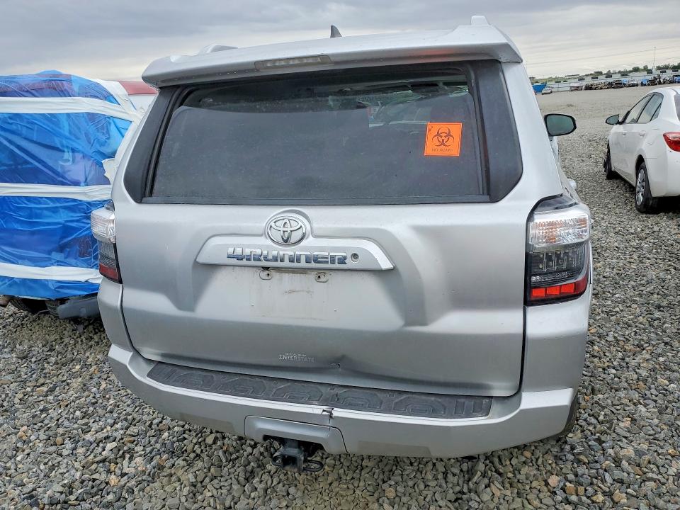 Продаж на аукціоні авто 2018 Toyota 4runner, vin: JTEBU5JR3J5543236, номер лоту: 54831236
