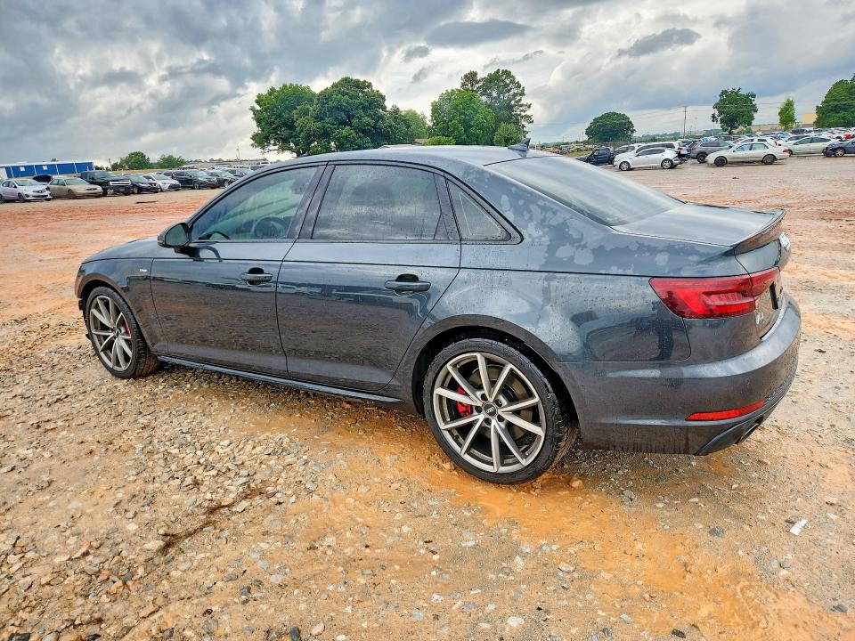 Продажа на аукционе авто 2018 Audi A4, vin: WAUENBF41JA182331, номер лота: 54708696