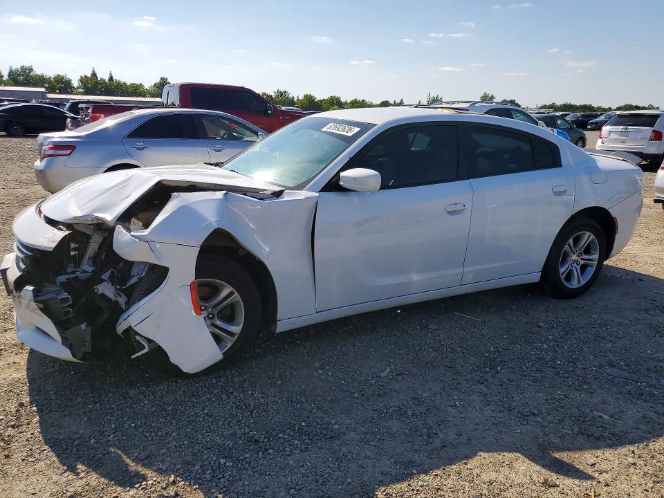 52692636 :رقم المزاد ، 2C3CDXBG1FH776909 vin ، 2015 Dodge Charger مزاد بيع