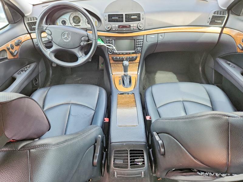 52291116 :رقم المزاد ، WDBUF56X98B196021 vin ، 2008 Mercedes-benz E مزاد بيع