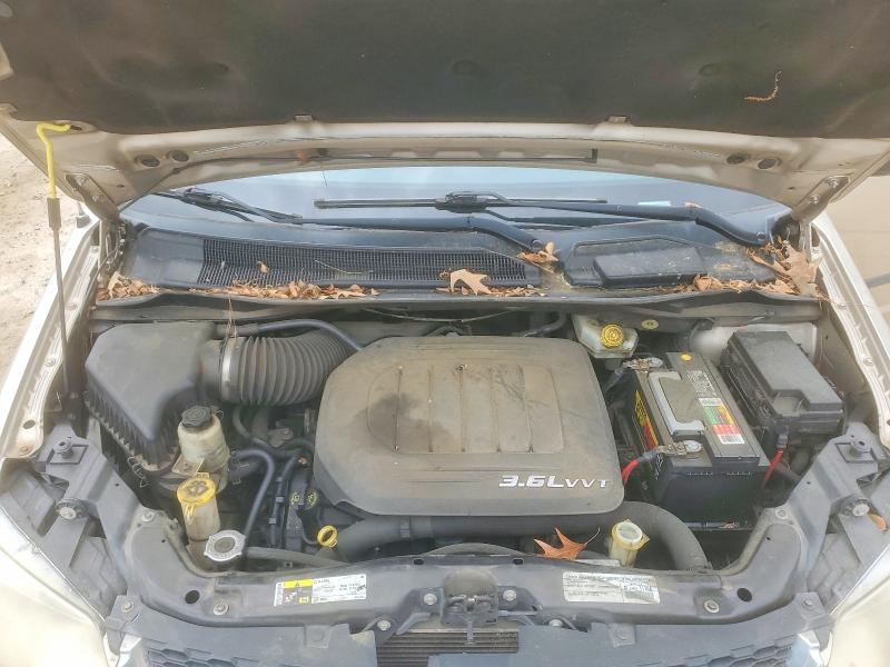 52588716 :رقم المزاد ، 2C4RDGBG3FR512672 vin ، 2015 Dodge Grand Caravan مزاد بيع