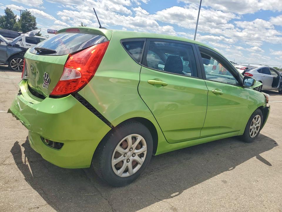 53199216 :رقم المزاد ، KMHCT5AE2DU108903 vin ، 2013 Hyundai Accent مزاد بيع