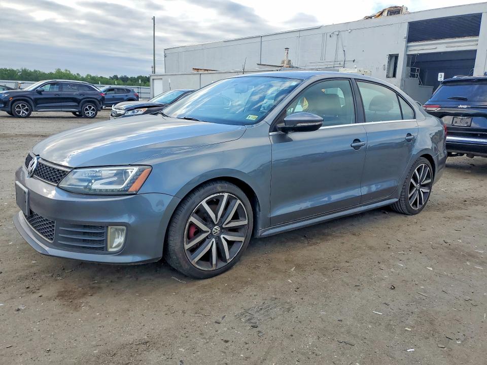 53379796 :رقم المزاد ، 3VW4A7AJ2DM221193 vin ، 2013 Volkswagen Jetta Gli مزاد بيع