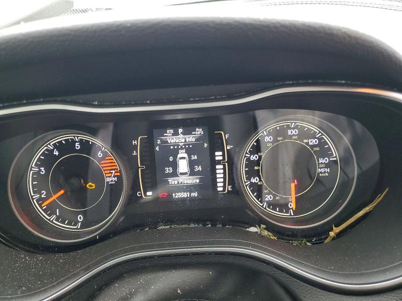 52989826 :رقم المزاد ، 1C4PJLCB2LD535578 vin ، 2020 Jeep Cherokee مزاد بيع