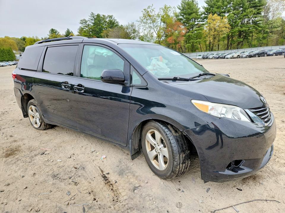 Продажа на аукционе авто 2017 Toyota Sienna, vin: 5TDKZ3DC9HS797832, номер лота: 53378516