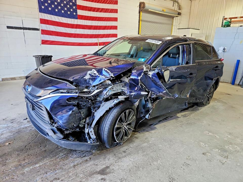 Auction sale of the 2022 Toyota Venza, vin: JTEAAAAH9NJ108951, lot number: 53207436