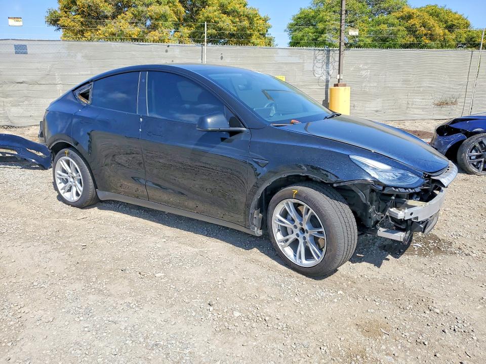2021 Tesla Model Y მანქანა იყიდება აუქციონზე, vin: 5YJYGDED2MF107365, აუქციონის ნომერი: 53598166