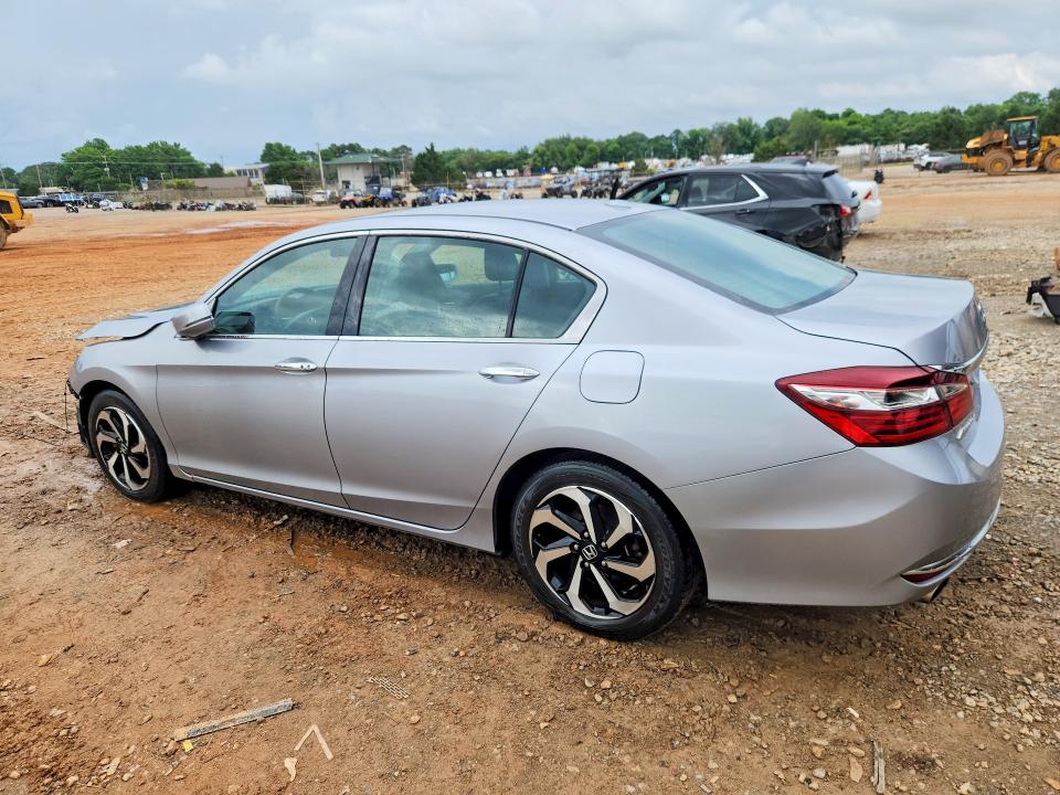 55613436 :رقم المزاد ، 1HGCR3F06GA032016 vin ، 2016 Honda Accord مزاد بيع