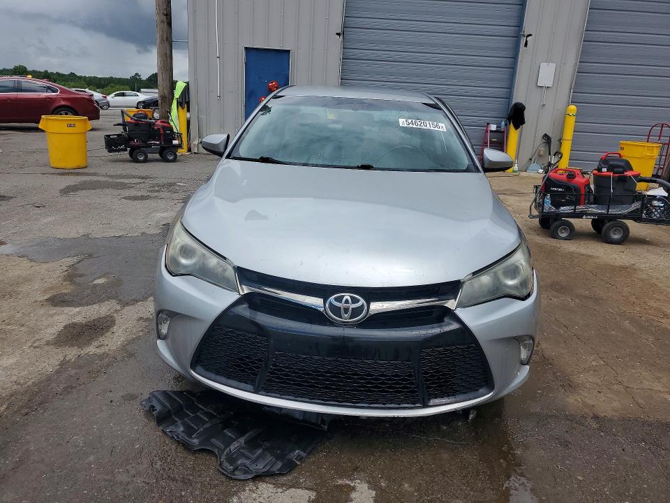 2015 Toyota Camry მანქანა იყიდება აუქციონზე, vin: 4T1BF1FK8FU493686, აუქციონის ნომერი: 54620156