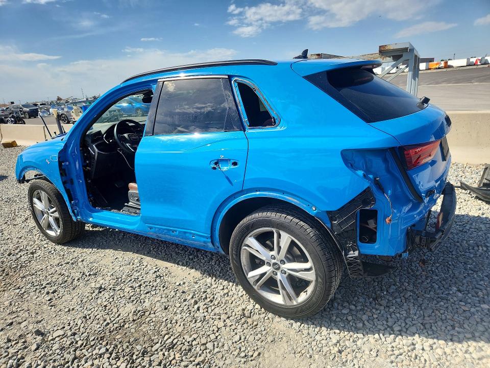 Продажа на аукционе авто 2021 Audi Q3, vin: WA1EECF38M1023126, номер лота: 53410886