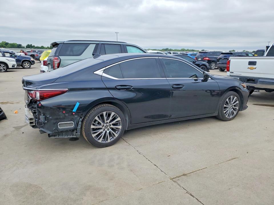 51842356 :رقم المزاد ، 58ADZ1B13LU062982 vin ، 2020 Lexus Es مزاد بيع