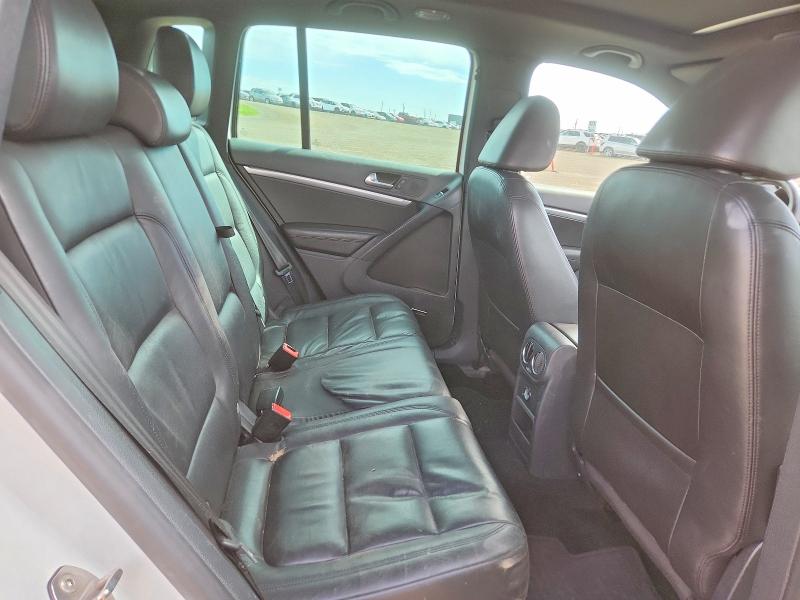 54461196 :رقم المزاد ، WVGJV3AX7EW548502 vin ، 2014 Volkswagen Tiguan مزاد بيع