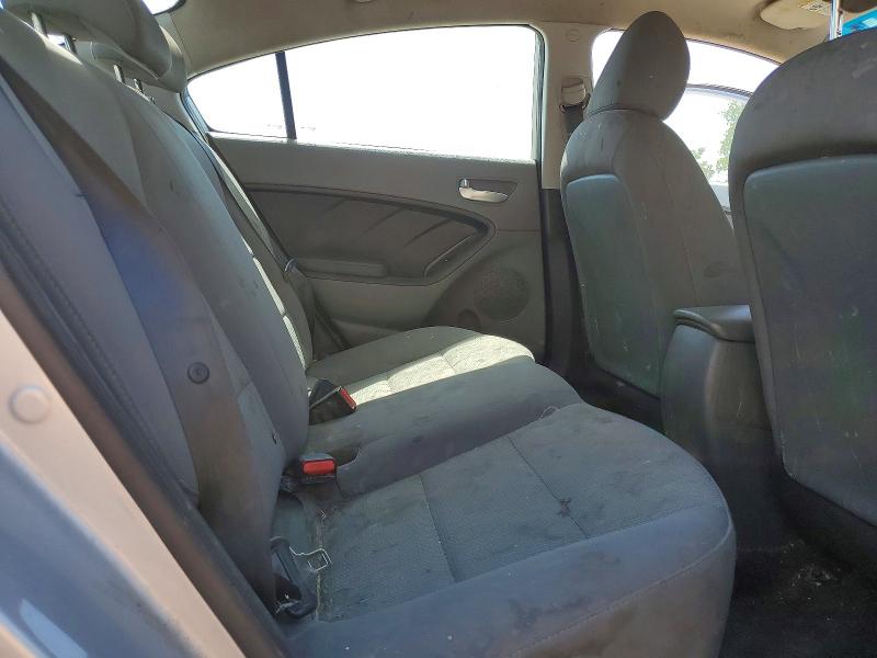 54775266 :رقم المزاد ، 3KPFK4A79JE282509 vin ، 2018 Kia Forte مزاد بيع