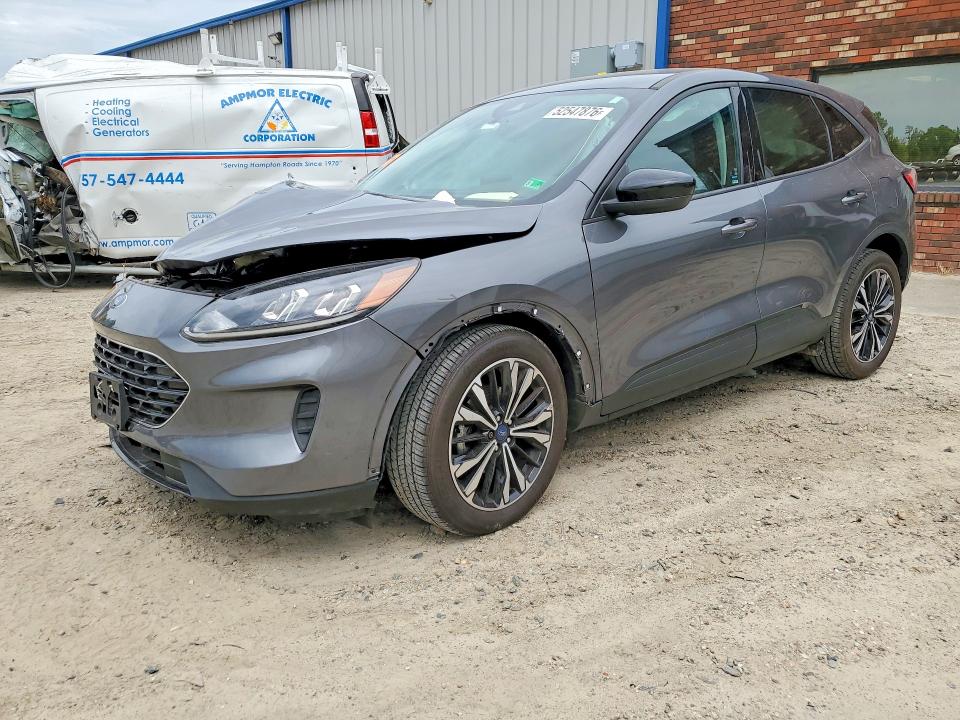 52547876 :رقم المزاد ، 1FMCU0G62MUB20565 vin ، 2021 Ford Escape مزاد بيع
