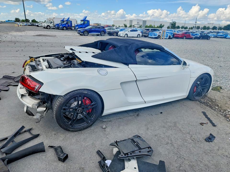 2011 Audi R8 მანქანა იყიდება აუქციონზე, vin: WUAVNAFG0BN001336, აუქციონის ნომერი: 54783716