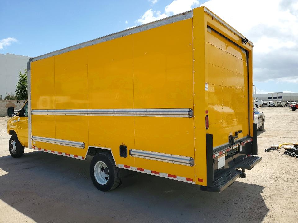 2022 Ford Econoline მანქანა იყიდება აუქციონზე, vin: 1FDWE3FN3NDC04013, აუქციონის ნომერი: 54721376