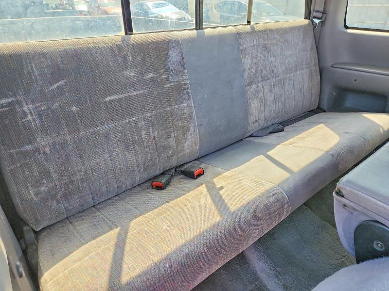 1997 Dodge 2500 Ram მანქანა იყიდება აუქციონზე, vin: 3B7KF23D4VG824460, აუქციონის ნომერი: 53341516