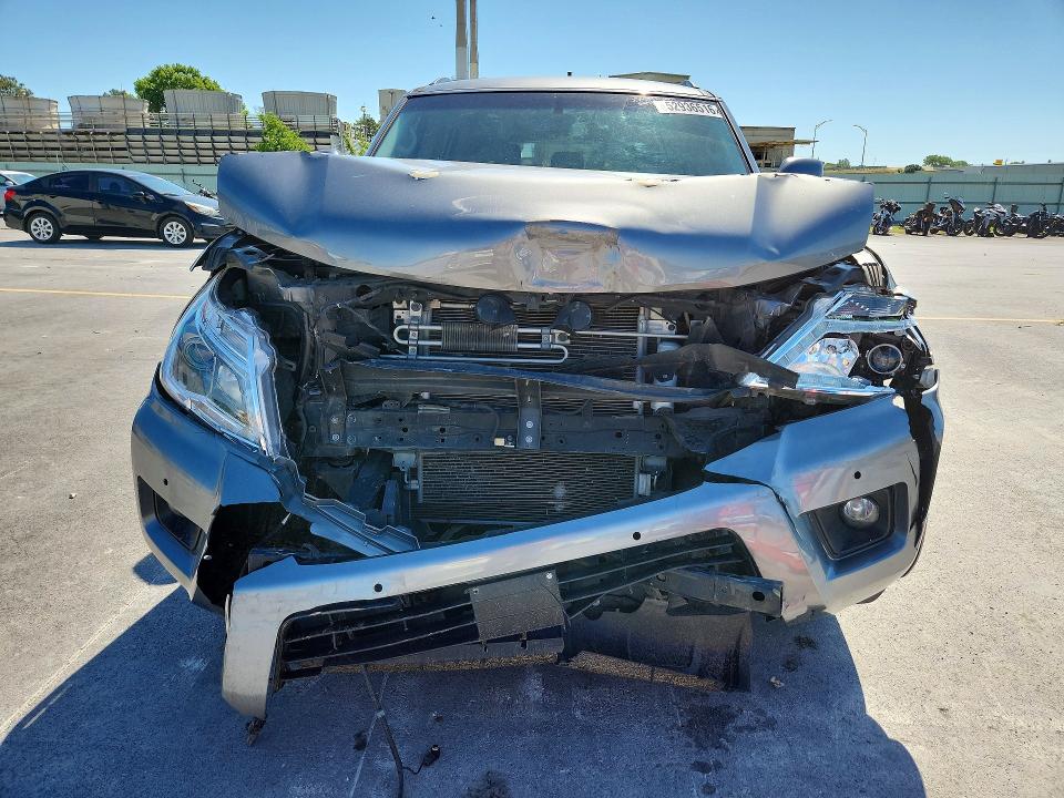 2017 Nissan Armada მანქანა იყიდება აუქციონზე, vin: JN8AY2NDXH9001883, აუქციონის ნომერი: 52936516