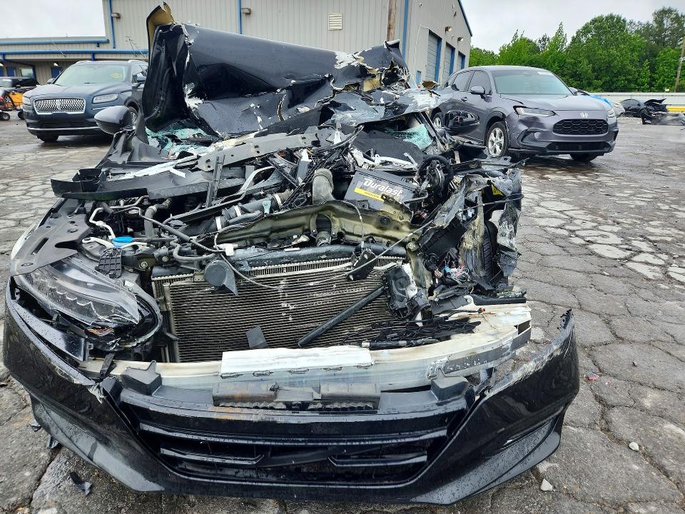 2018 Honda Accord მანქანა იყიდება აუქციონზე, vin: 1HGCV1F59JA049346, აუქციონის ნომერი: 52758066