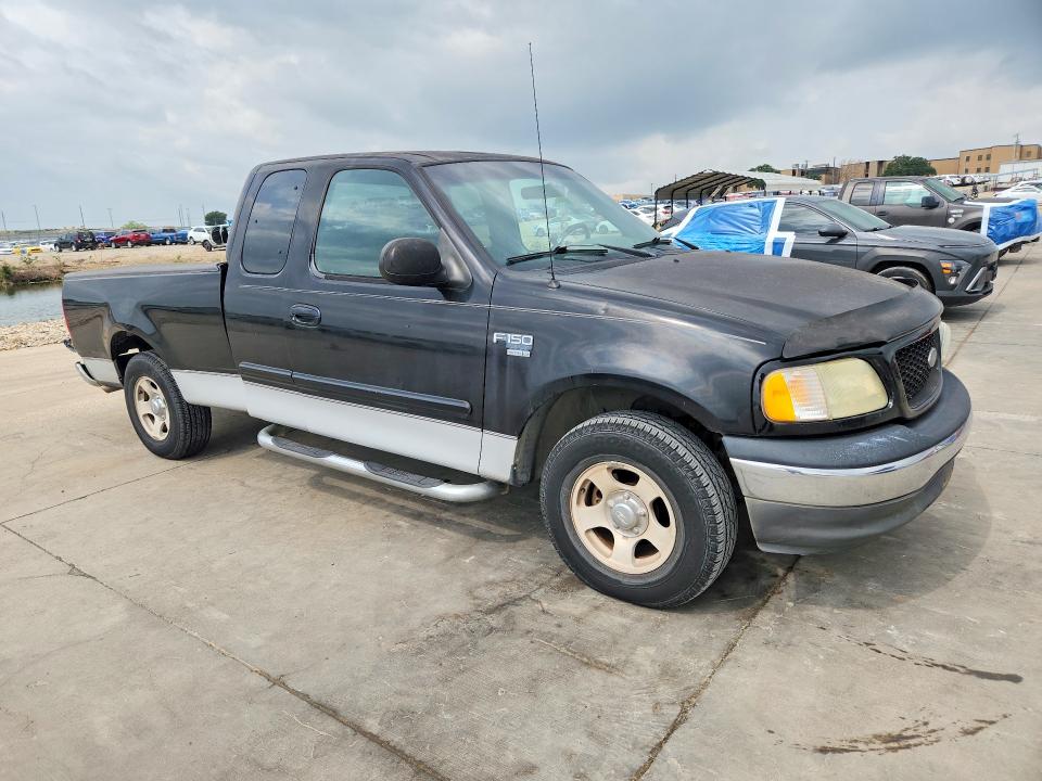 53641136 :رقم المزاد ، 1FTRX17L92NB42040 vin ، 2002 Ford F150 مزاد بيع