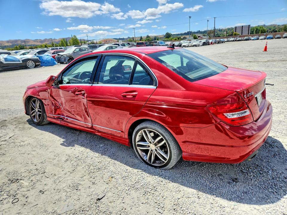 2012 Mercedes-benz C მანქანა იყიდება აუქციონზე, vin: WDDGF4HB5CR236174, აუქციონის ნომერი: 55409206