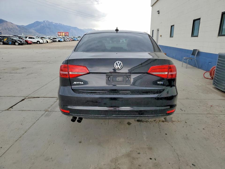Продажа на аукционе авто 2015 Volkswagen Jetta, vin: 3VW3A7AJ7FM270159, номер лота: 53417246