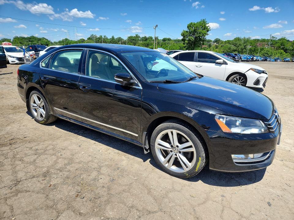 54436716 :رقم المزاد ، 1VWBT7A3XFC052158 vin ، 2015 Volkswagen Passat مزاد بيع