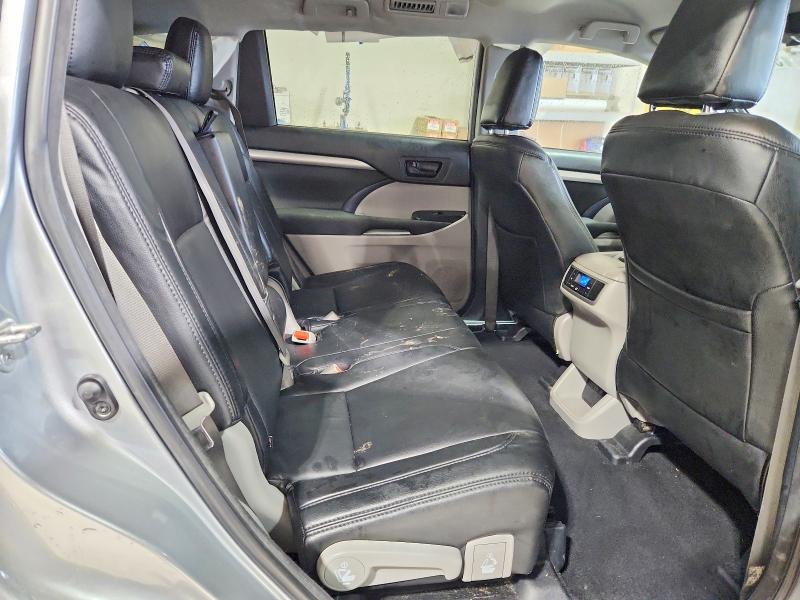 Продажа на аукционе авто 2018 Toyota Highlander, vin: 5TDZARFH0JS035819, номер лота: 55209396
