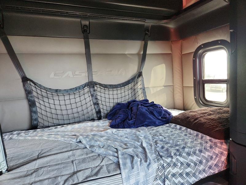 52525736 :رقم المزاد ، 3AKJHHDR1MSMA6399 vin ، 2021 Freightliner Cascadia 126 مزاد بيع