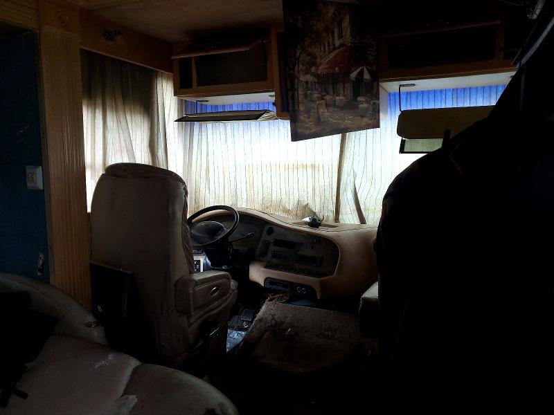 50831496 :رقم المزاد ، 3FCNF53S2XJA15252 vin ، 1999 Newmar Kountry Recreational Vehicle (rv) مزاد بيع