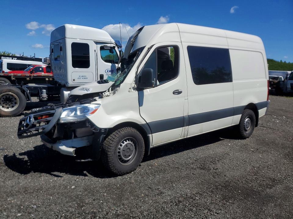 53063946 :رقم المزاد ، W1W4EBHY5LT036914 vin ، 2020 Mercedes Benz Sprinter مزاد بيع