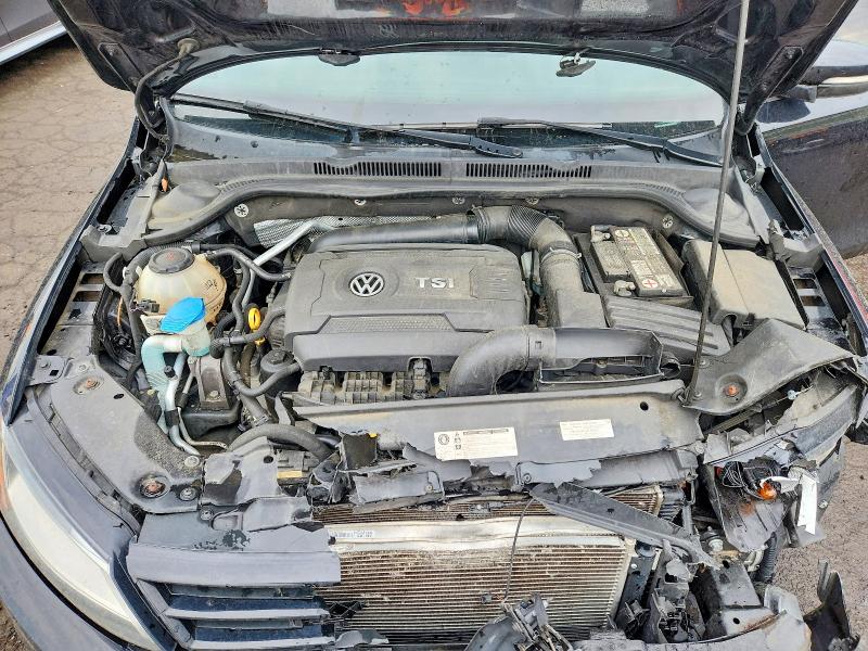 53508496 :رقم المزاد ، 3VWD17AJ9JM235779 vin ، 2018 Volkswagen Jetta مزاد بيع