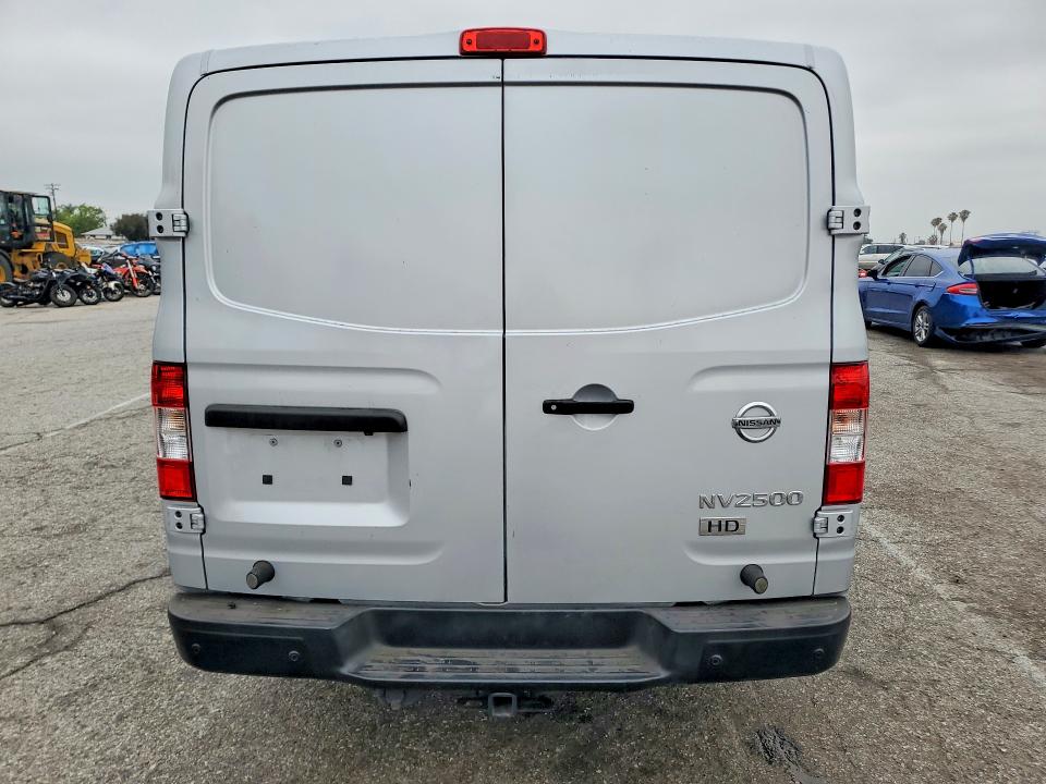 53777846 :رقم المزاد ، 1N6AF0KY1GN801715 vin ، 2016 Nissan Nv مزاد بيع