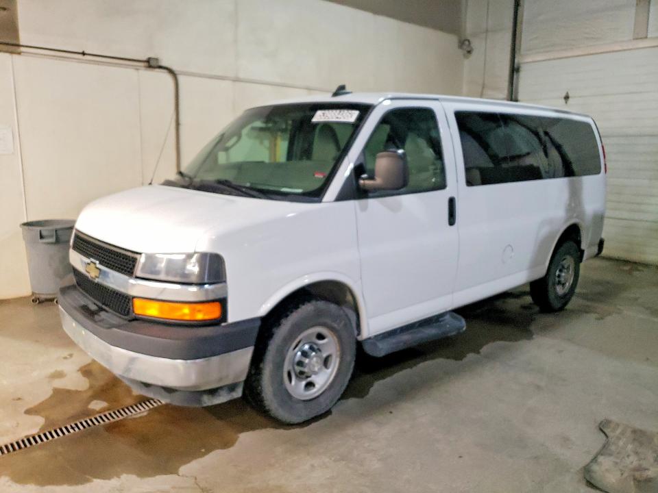 53988486 :رقم المزاد ، 1GAZGMFG1H1251901 vin ، 2017 Chevrolet Express G3500 مزاد بيع