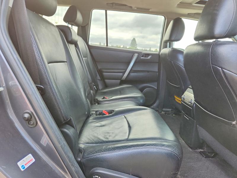 2013 Toyota Highlander მანქანა იყიდება აუქციონზე, vin: 5TDBK3EH2DS232900, აუქციონის ნომერი: 55018616