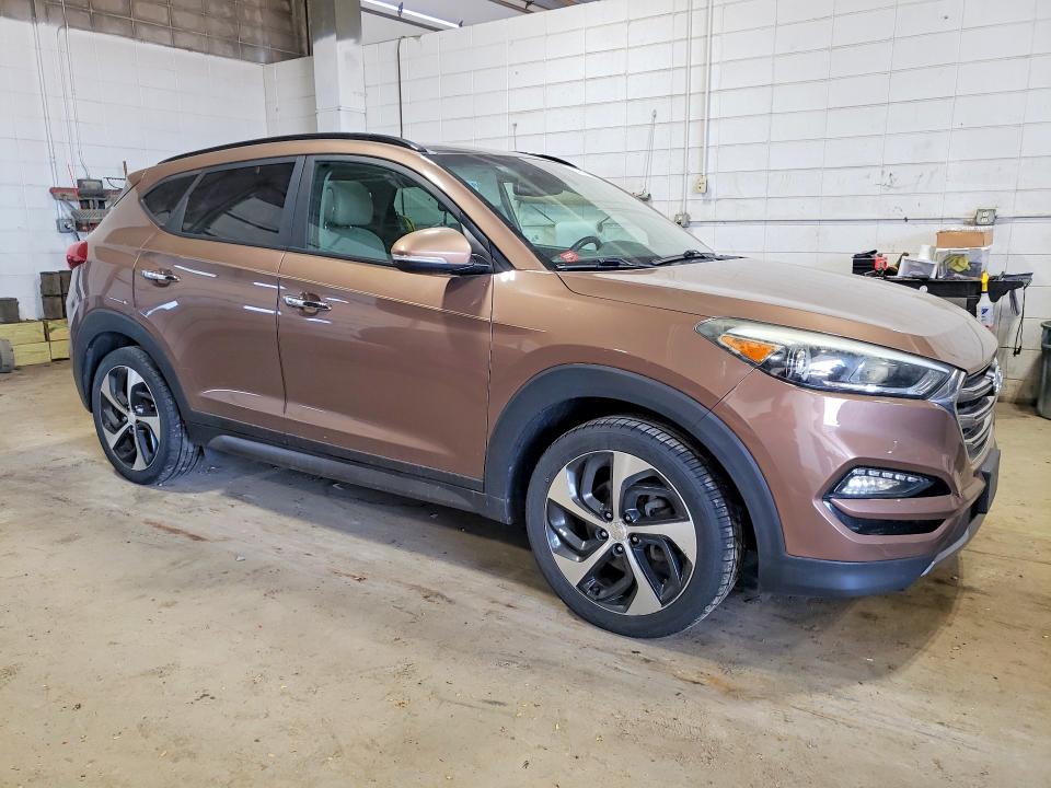 2016 Hyundai Tucson მანქანა იყიდება აუქციონზე, vin: KM8J3CA26GU240116, აუქციონის ნომერი: 54904066