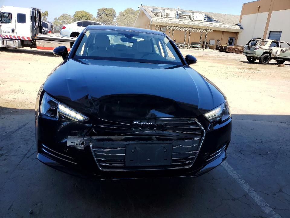 54103146 :رقم المزاد ، WAUGNAF47HN019768 vin ، 2017 Audi A4 مزاد بيع