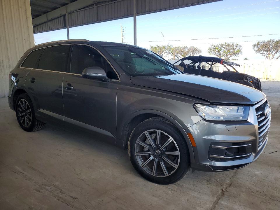 2017 Audi Q7 მანქანა იყიდება აუქციონზე, vin: WA1LAAF7XHD005306, აუქციონის ნომერი: 52013306
