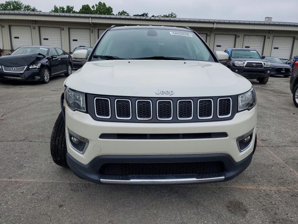 54435556 :رقم المزاد ، 3C4NJDCB8JT100780 vin ، 2018 Jeep Compass مزاد بيع