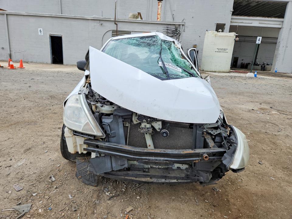 2010 Nissan Versa მანქანა იყიდება აუქციონზე, vin: 3N1CC1AP3AL381422, აუქციონის ნომერი: 53464606