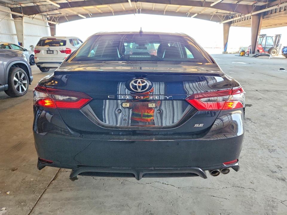 Продажа на аукционе авто 2023 Toyota Camry, vin: 4T1G11AK7PU733730, номер лота: 54520406
