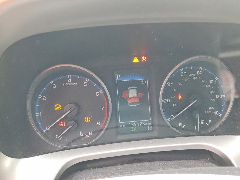 Aukcja sprzedaży 2017 Toyota Rav4, vin: JTMRFREV6HJ113956, numer aukcji: 53470856